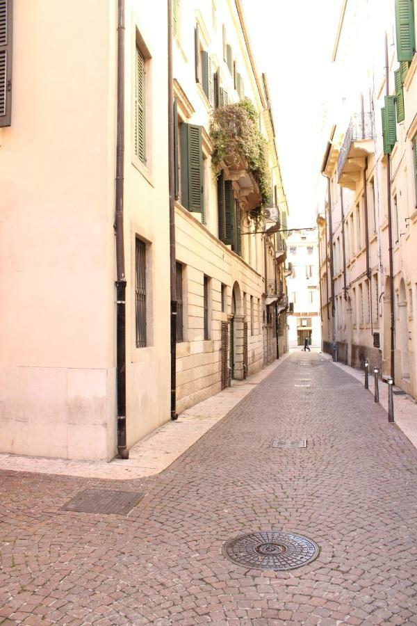 Fiore D'Arancio Luxury City Center Apartment Verona Exterior foto